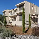 Almyres Luxurious Residences Apartamento *