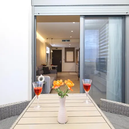 דירה Almyres Luxurious Residences נאפפליו